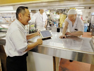 マルカンビル大食堂